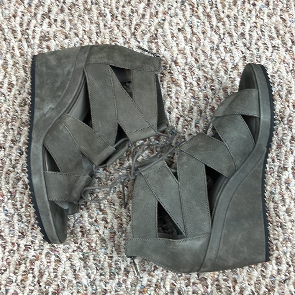 EILEEN FISHER DIBS GREY SUEDE LEATHER LACE-UP WEDGE SANDALS - Picture 5 of 9